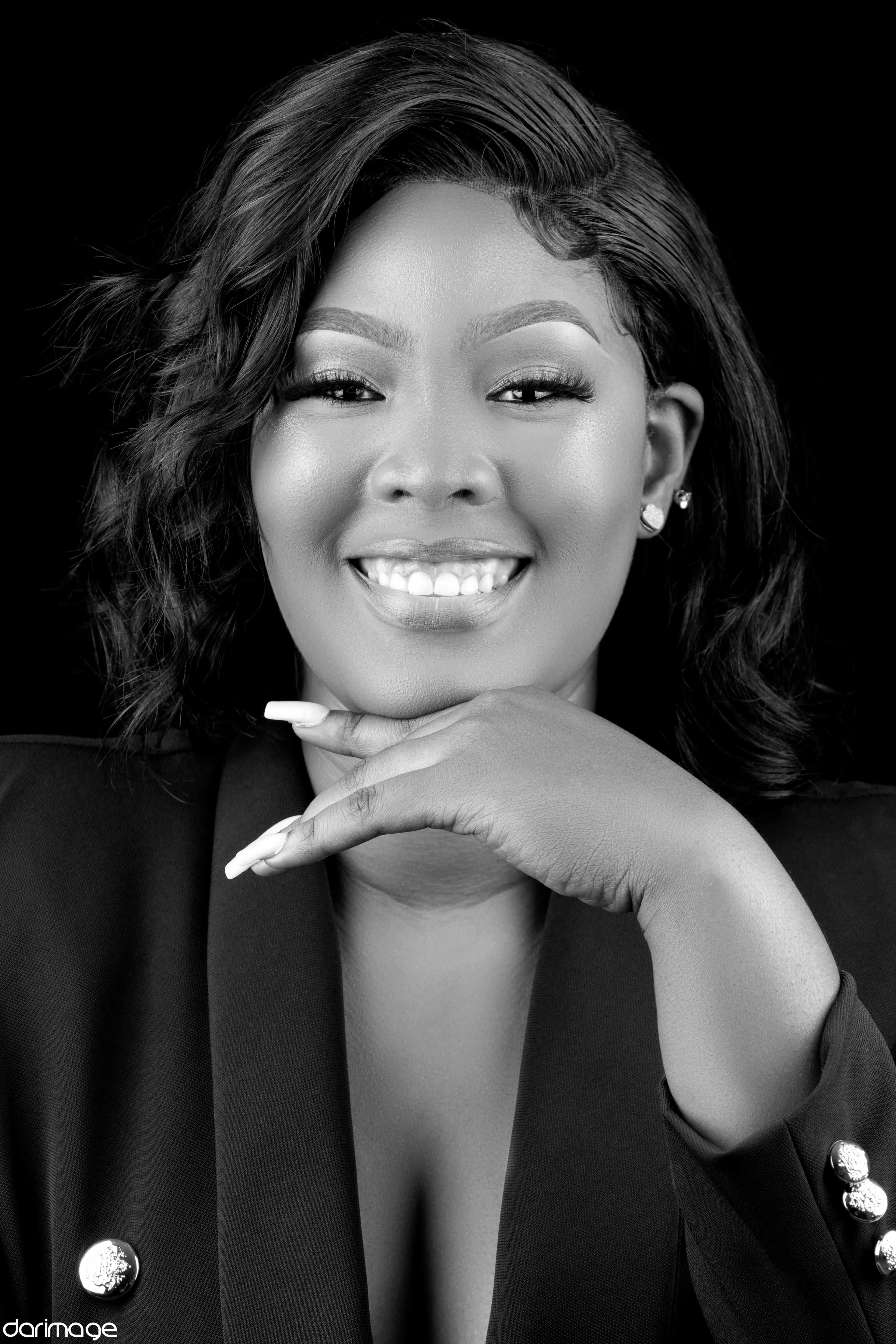 GERAUDE ADJOMAYI - Nominé pour Meilleur Animateur Live