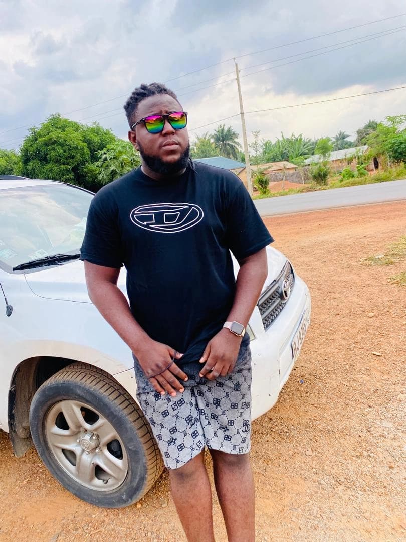 Olivier le jeune sage - Siano babassa - Nominé pour Meilleur Manager d'Artiste